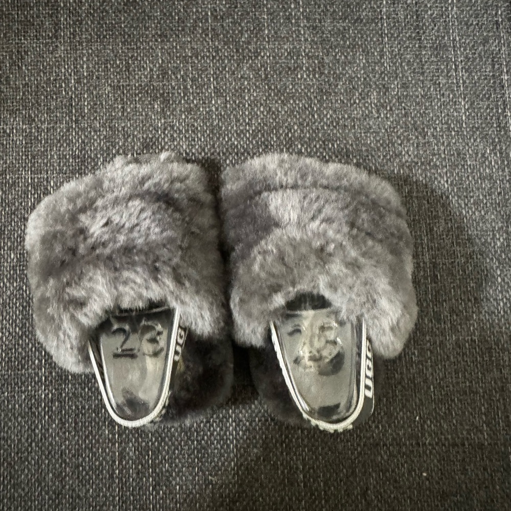 BABY UGG Charcoal Fluff Yeah Slide - Picture 6 of 10